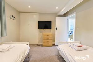 Photo 8- click for photo gallery